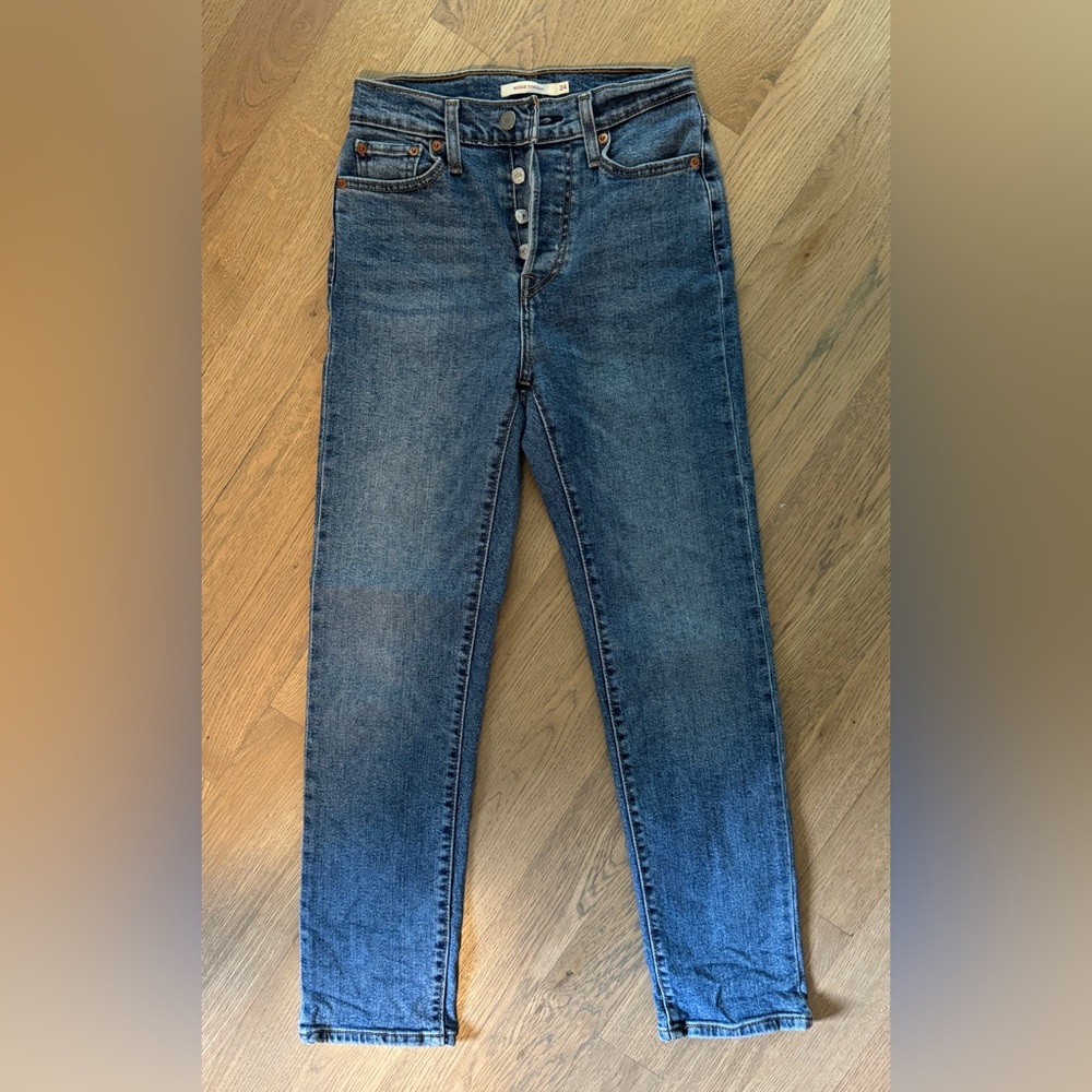 LEVI’S Wedgie Strait - Picture 3 of 4